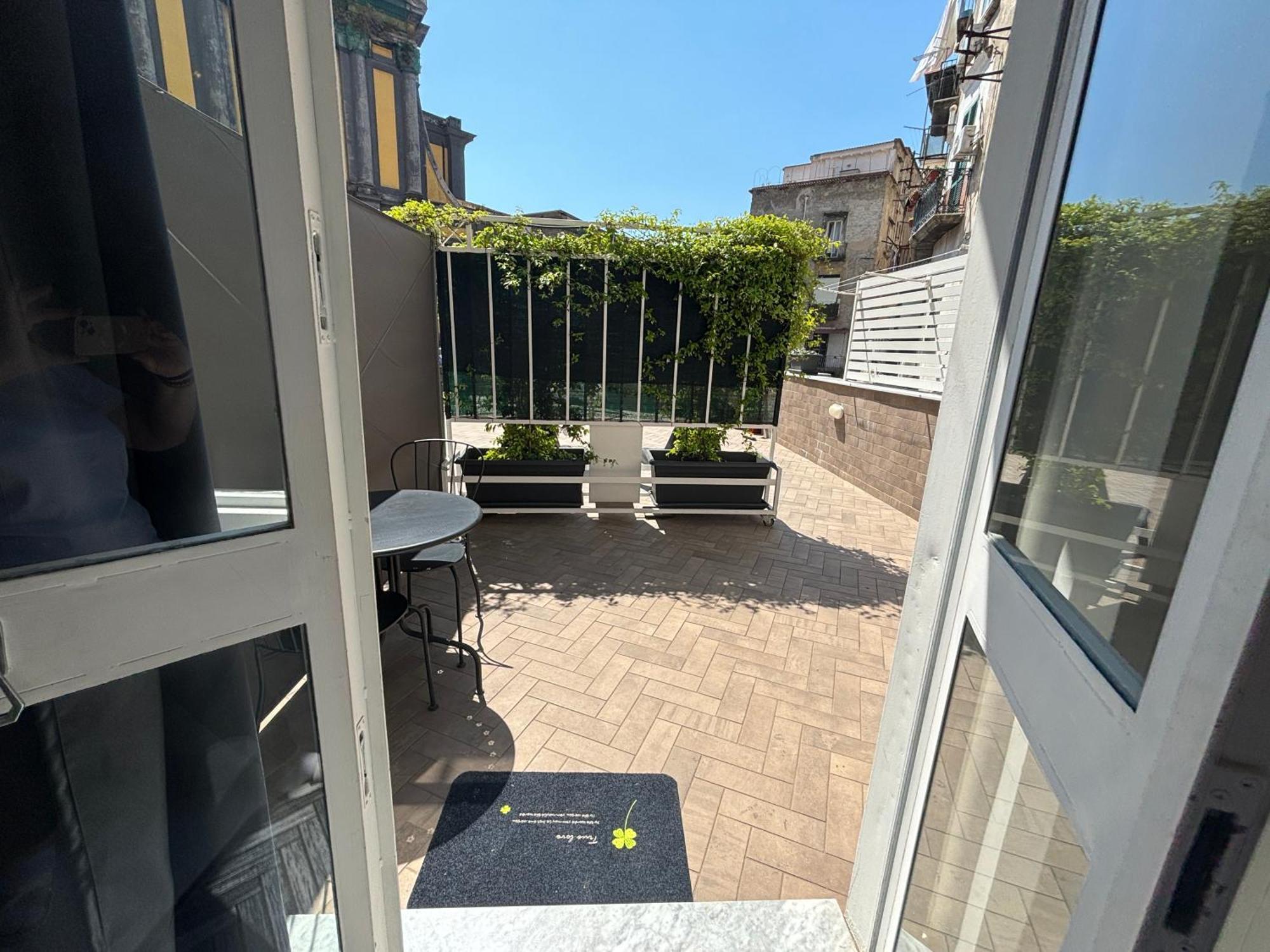 ホテル Terrazza Annunziata ナポリ エクステリア 写真